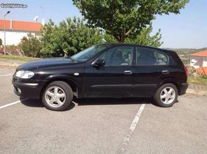 Nissan Almera 1.5 Agosto/00 - à venda - Ligeiros