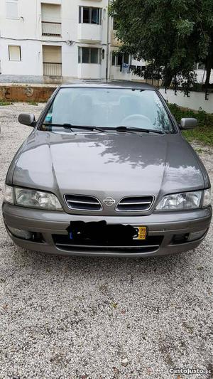 Nissan Primera P11 Março/99 - à venda - Ligeiros