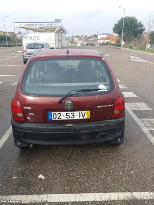 Opel Corsa Gasolina Agosto/97 - à venda - Ligeiros