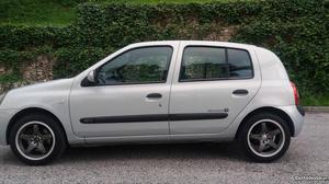 Renault Clio 1.2 Billabong a/c Junho/03 - à venda -