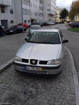 Seat Ibiza  Bom Estado Março/01 - à venda -