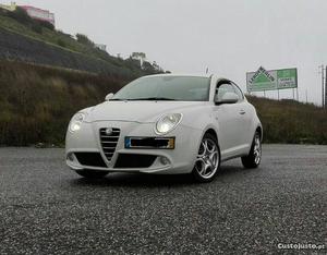 Alfa Romeo Mito 1.3jtd Janeiro/11 - à venda - Ligeiros