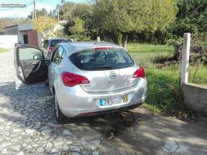 Opel Astra 1.7cdti executive Julho/12 - à venda - Ligeiros