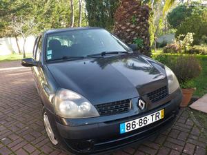 Renault Clio BB05CF Junho/02 - à venda - Ligeiros