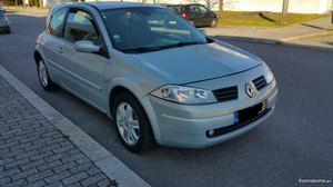 Renault Mégane 1.5dci 5 lugares Abril/03 - à venda -