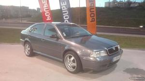 Skoda Octavia 1.9TDI Março/99 - à venda - Ligeiros