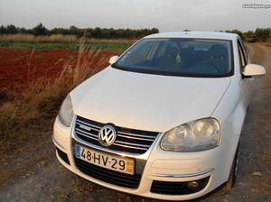 VW Jetta 1.9 tdi 105cv Junho/10 - à venda - Ligeiros