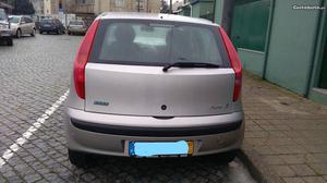 Fiat Punto 1.2 Fevereiro/02 - à venda - Ligeiros