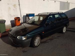 Ford Escort 1.8 td Fevereiro/97 - à venda - Ligeiros