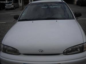 Hyundai Accent 1.3 GLSI Fevereiro/96 - à venda - Ligeiros