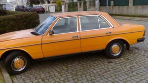 Mercedes-Benz 300 D LIMUSINE C/ TECTO Março/80 - à venda -