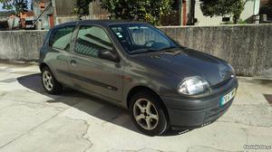 Renault Clio 2 lugares a Gasóleo Janeiro/99 - à venda -