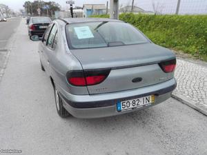 Renault Mégane Lindo Junho/97 - à venda - Ligeiros