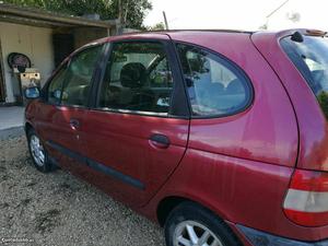 Renault Scénic 1.9 dci Dezembro/01 - à venda - Monovolume