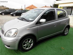 Toyota Yaris 1.4 D4D 5pt Janeiro/04 - à venda - Ligeiros