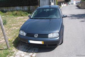 VW Golf 1.9 TDI 130cv Abril/03 - à venda - Ligeiros