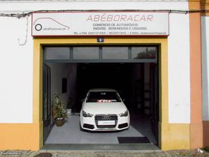 Audi A1 Sportback 1.6 TDI Novembro/13 - à venda - Ligeiros