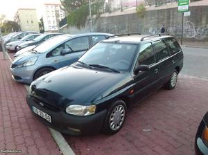 Ford Escort 1.8 td Fevereiro/97 - à venda - Ligeiros