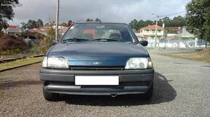 Ford Fiesta carro em bom estado Fevereiro/96 - à venda -