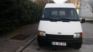 Ford Transit roda dupla 7Lugares Dezembro/90 - à venda -