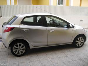 Mazda 2 Exclusive 1.4 Mz-Cd Abril/09 - à venda - Ligeiros