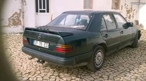 Mercedes-Benz E 300 W124 Março/86 - à venda - Ligeiros