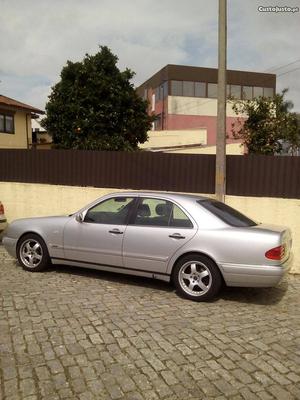 Mercedes-Benz E 300 turbo disel 177cv Agosto/98 - à venda -