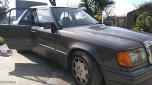 Mercedes-Benz E  Fevereiro/89 - à venda - Ligeiros