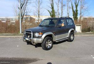 Mitsubishi Pajero cc - 100cv Fevereiro/93 - à venda -