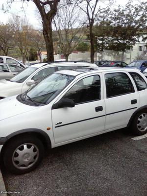 Opel Corsa corsa b Novembro/97 - à venda - Ligeiros