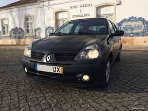 Renault Clio 1.2 bilabong Abril/03 - à venda - Ligeiros