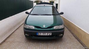 Renault Laguna SX Dezembro/95 - à venda - Ligeiros