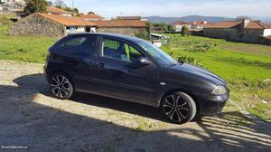 Seat Ibiza 1.4 TDI 85cv sport Maio/05 - à venda -