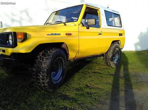 Toyota BJ 73 Land Cruiser Dezembro/88 - à venda - Pick-up/