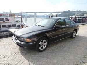 BMW 525 i Novembro/97 - à venda - Ligeiros Passageiros,
