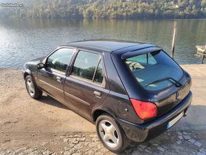 Ford Fiesta Techno Janeiro/00 - à venda - Ligeiros