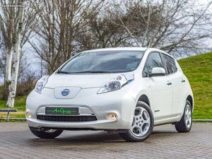 Nissan Leaf Acenta 30 kWh Março/16 - à venda - Ligeiros