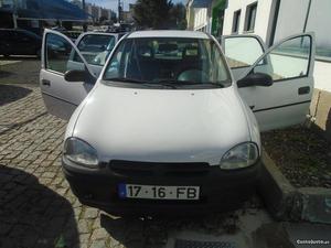 Opel Corsa 5 portas 1.2 Março/95 - à venda - Ligeiros