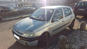 Renault Clio 1.2 RXE 5p AC Novembro/00 - à venda - Ligeiros