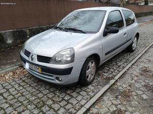 Renault Clio 1.5dci bom estado Maio/04 - à venda -