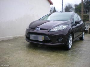 Ford Fiesta Teckno Novembro/09 - à venda - Ligeiros