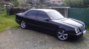 Mercedes-Benz E 220 Cdi Fevereiro/00 - à venda - Ligeiros