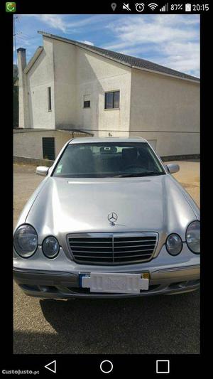 Mercedes-Benz E 220 Elegance Outubro/01 - à venda -