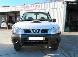 Nissan Navara D22 Abril/02 - à venda - Pick-up/