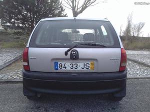 Opel Corsa Mt estimado Março/98 - à venda - Ligeiros