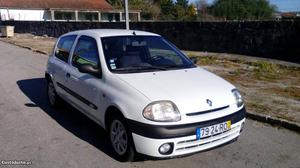Renault Clio 1.5 DCI 48EUR/MÊS Maio/01 - à venda -