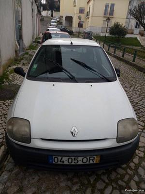 Renault Clio sem nada a fazer Dezembro/99 - à venda -