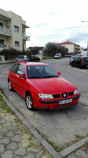 Seat Ibiza 1.4 gasolina BARATO Abril/01 - à venda -