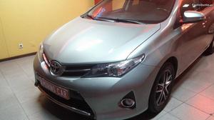 Toyota Auris 1.4 D-4D Exclusive Julho/14 - à venda -