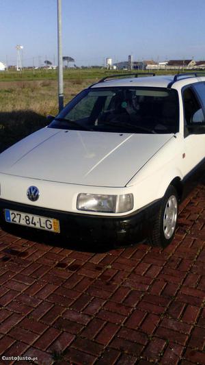 VW Passat cl td Fevereiro/93 - à venda - Ligeiros